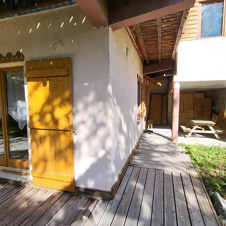 2p Avec Terrasse Et Animaux - La Tania - Fr-1-513-95 Apartment